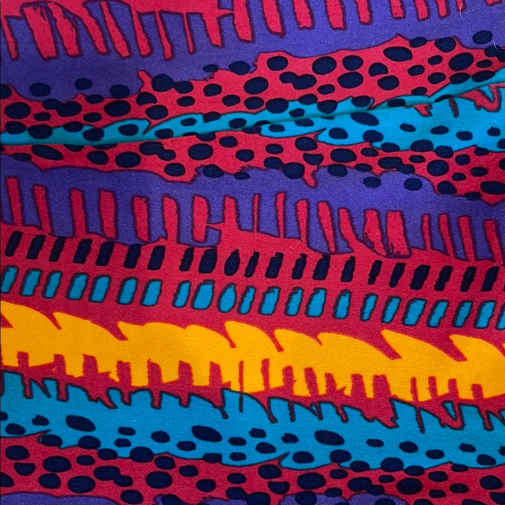 LuLaRoe Women’s TC Wild, Colorful, & Geometric Patterned Leggings - Picture 2 of 7